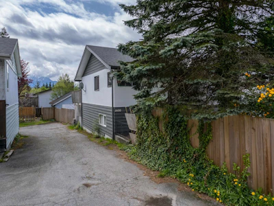 1600 Depot Road - 4