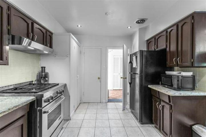 410 Hadden Drive, West Vancouver, BC, V7S 1E9 - 11