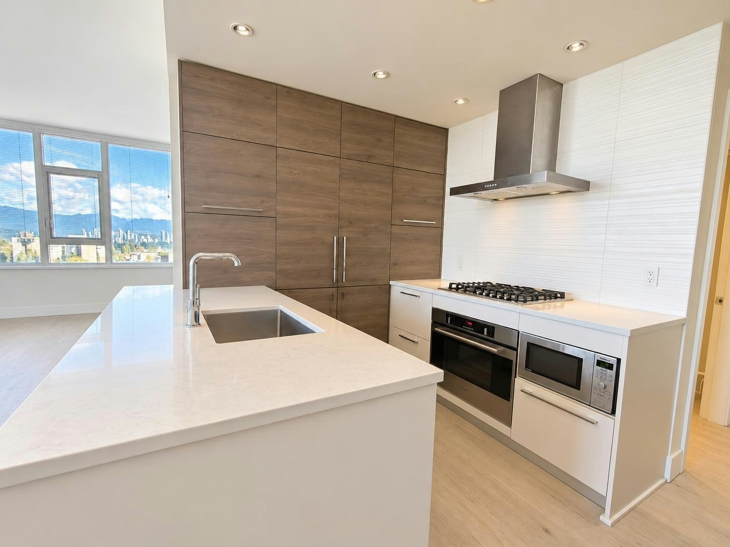 2005-7303 Noble Lane, Burnaby, BC, V3N 0H2 - 11