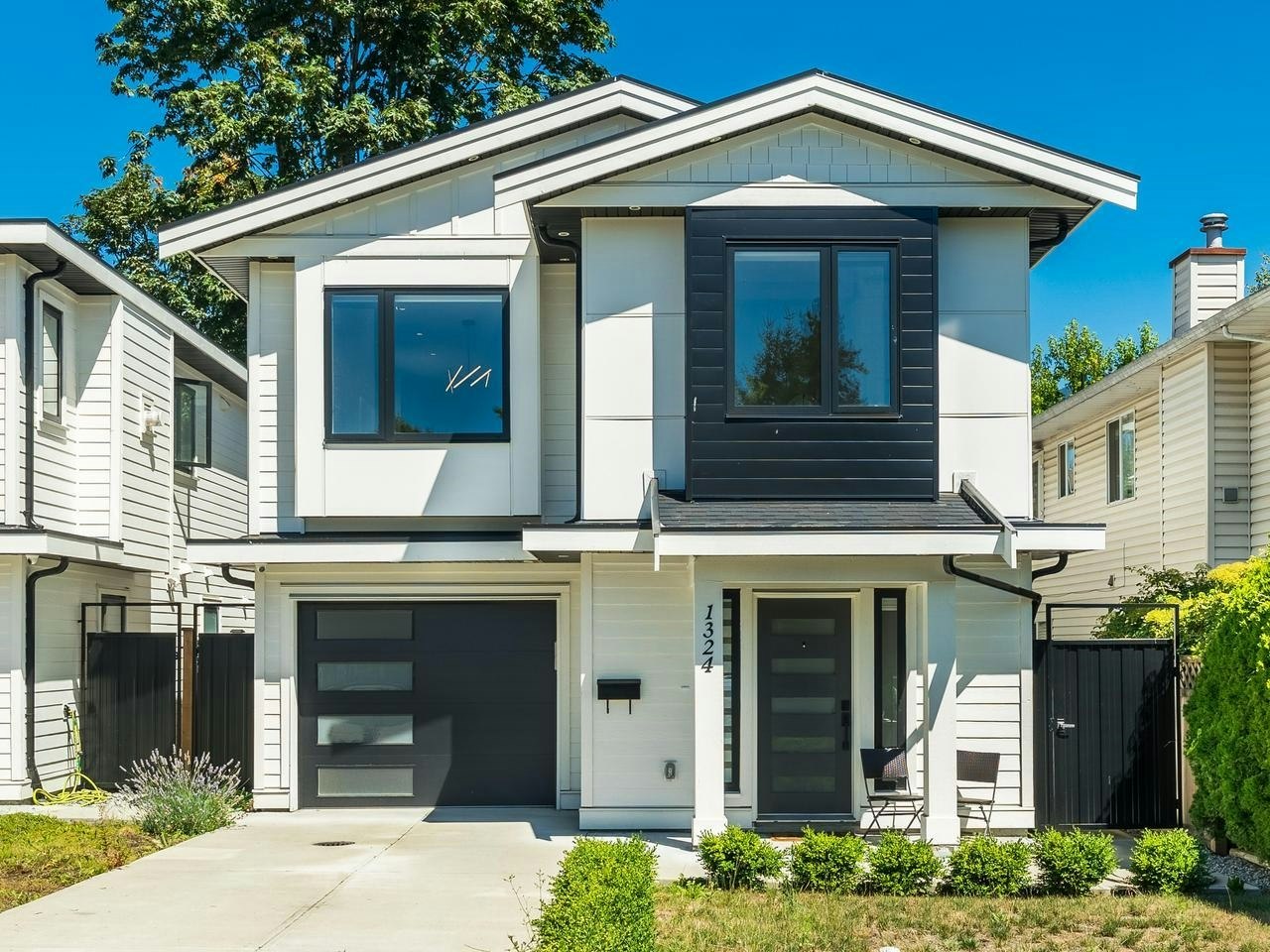 1324 W 15th Street, North Vancouver, BC, V7P 1N2
