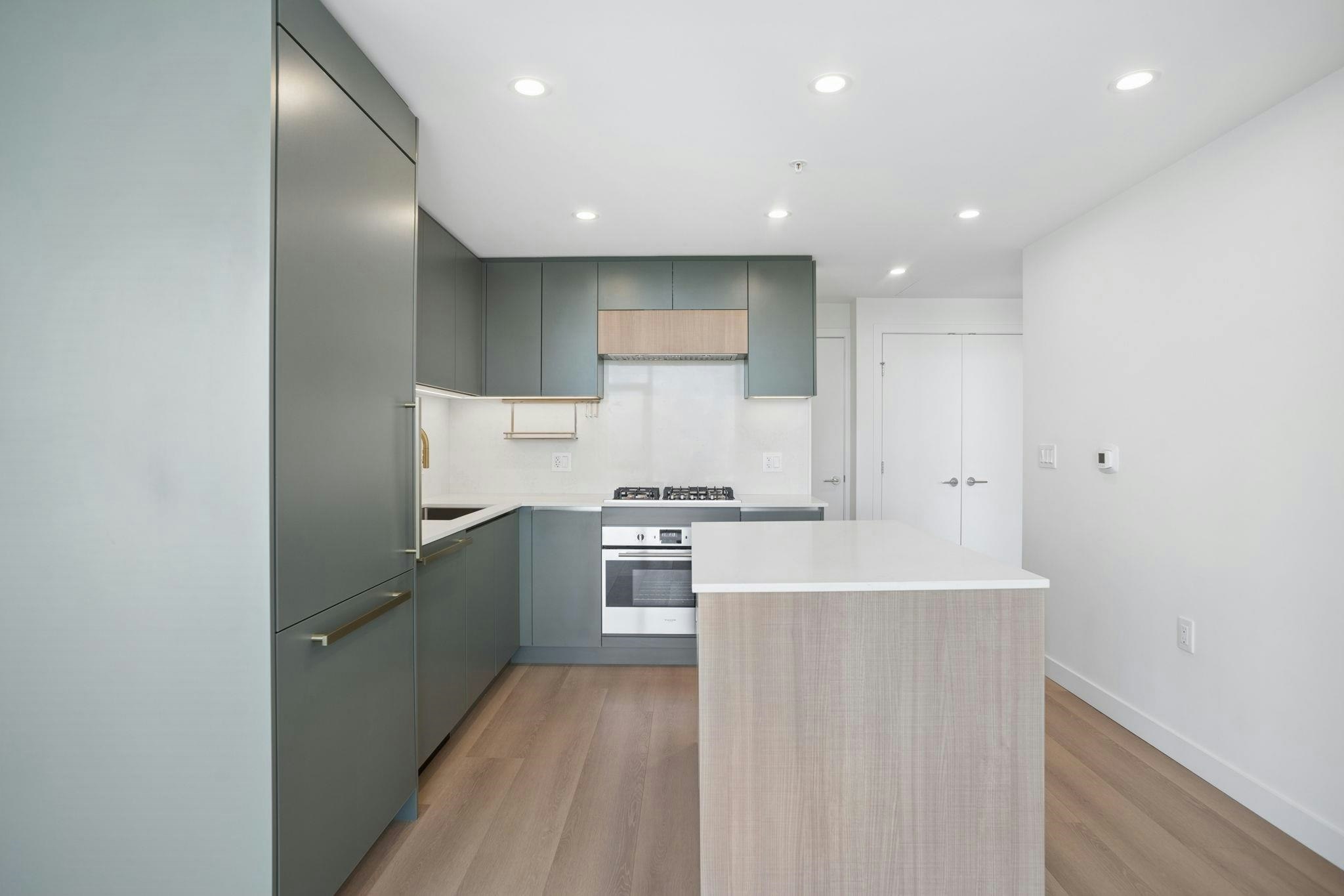 309-13573 98a Avenue - 2