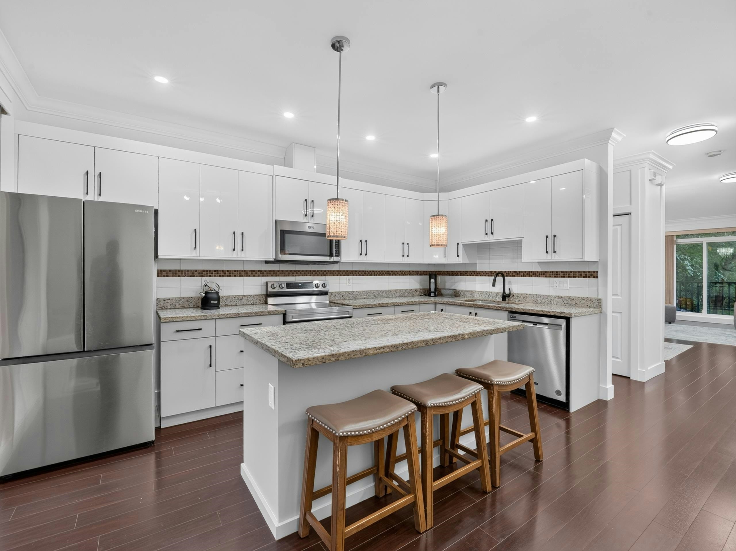 29-6383 140th Street - 2