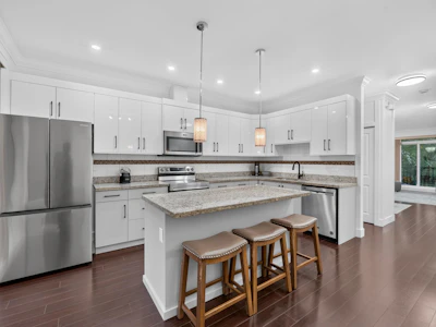 29-6383 140th Street - 2