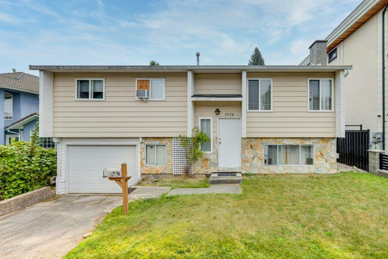 7978 126a Street, Surrey, BC, V3W 7J9