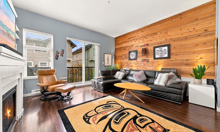 709 Premier Street