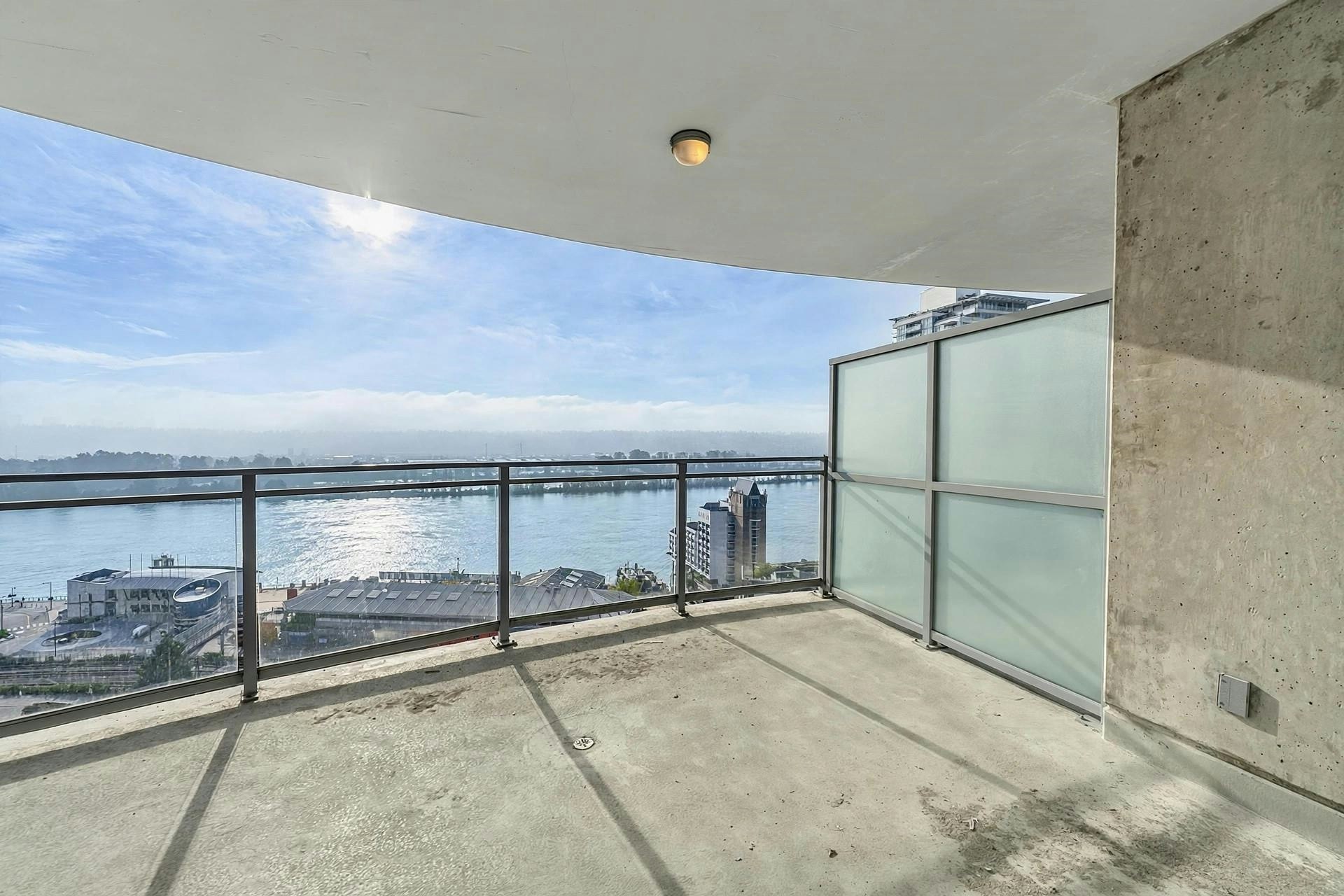 2302-888 Carnarvon Street, New Westminster, BC, V3M 0C6