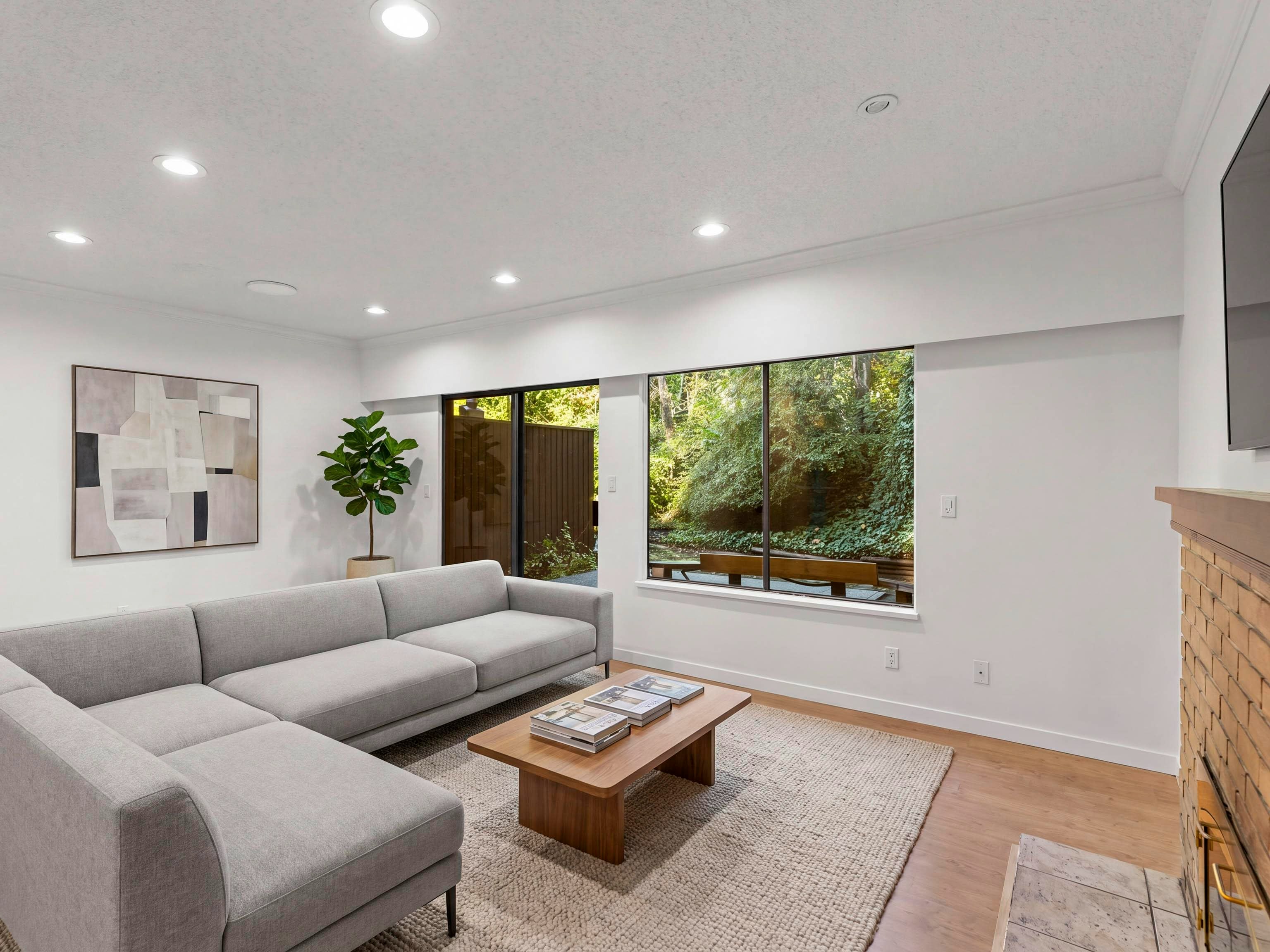 1996 Purcell Way, North Vancouver, BC, V7J 3K3