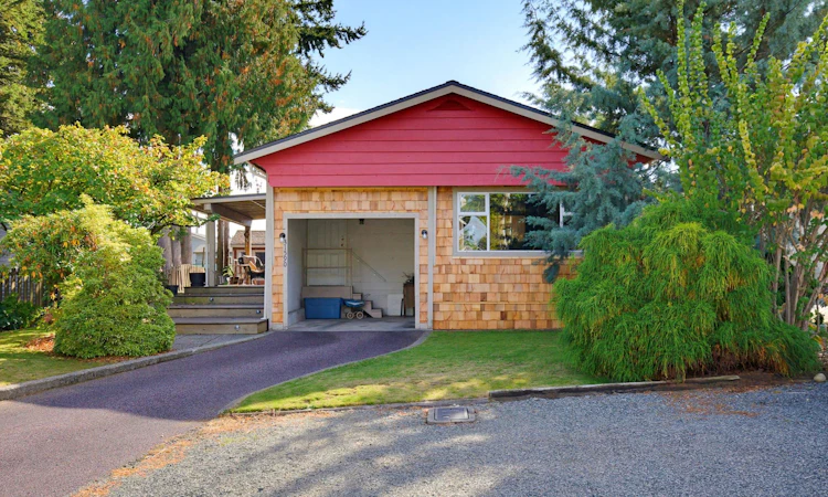 31590 Oakridge Crescent