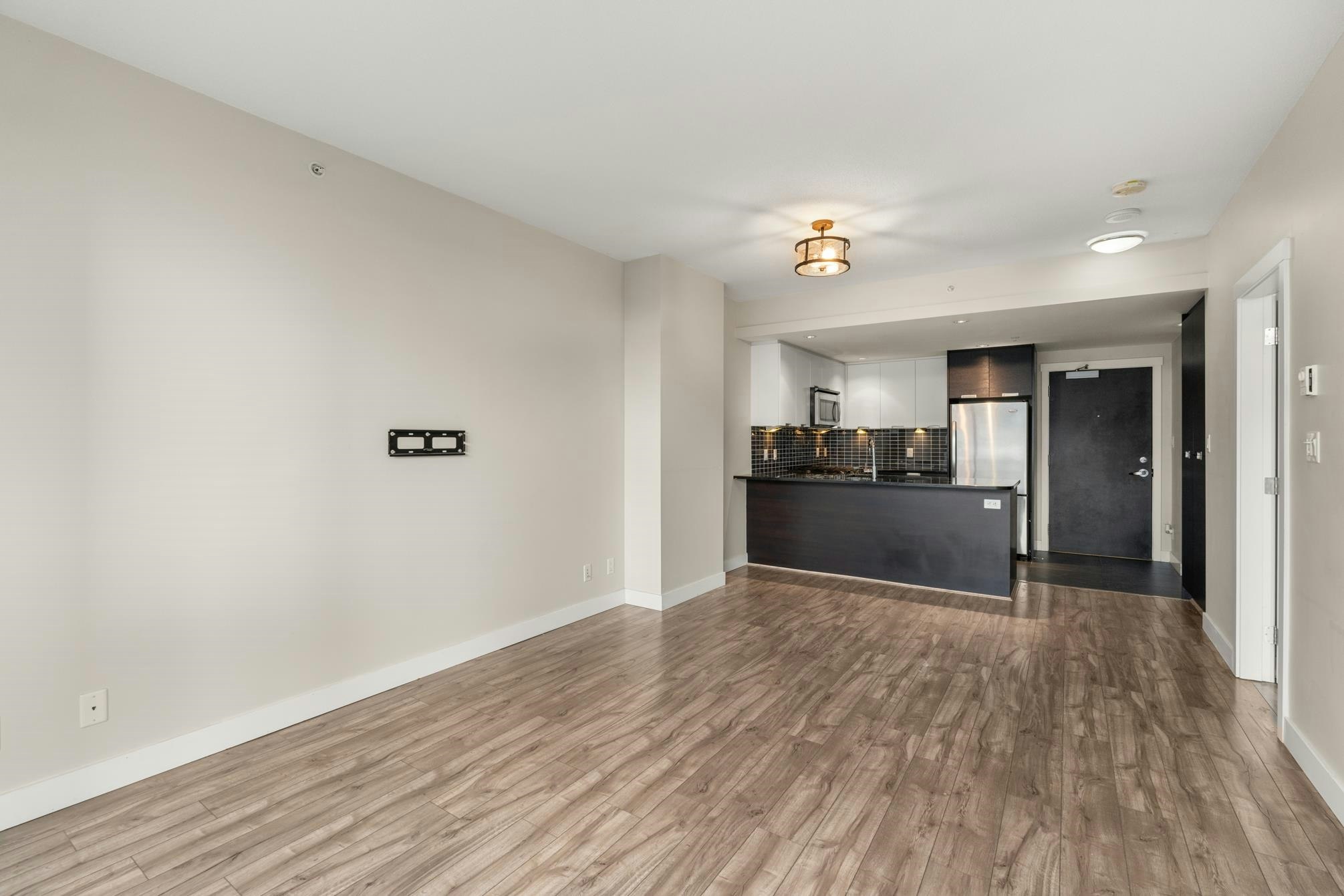 802-2968 Glen Drive, Coquitlam, BC, V3B 0C4 - 8