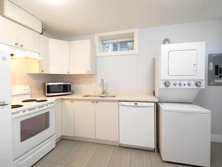 1195 Nootka Street, Vancouver, BC, V5K 4E6 - 31