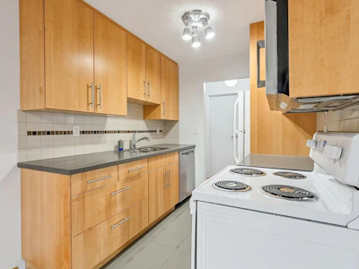 106-1844 W 7th Avenue - 5