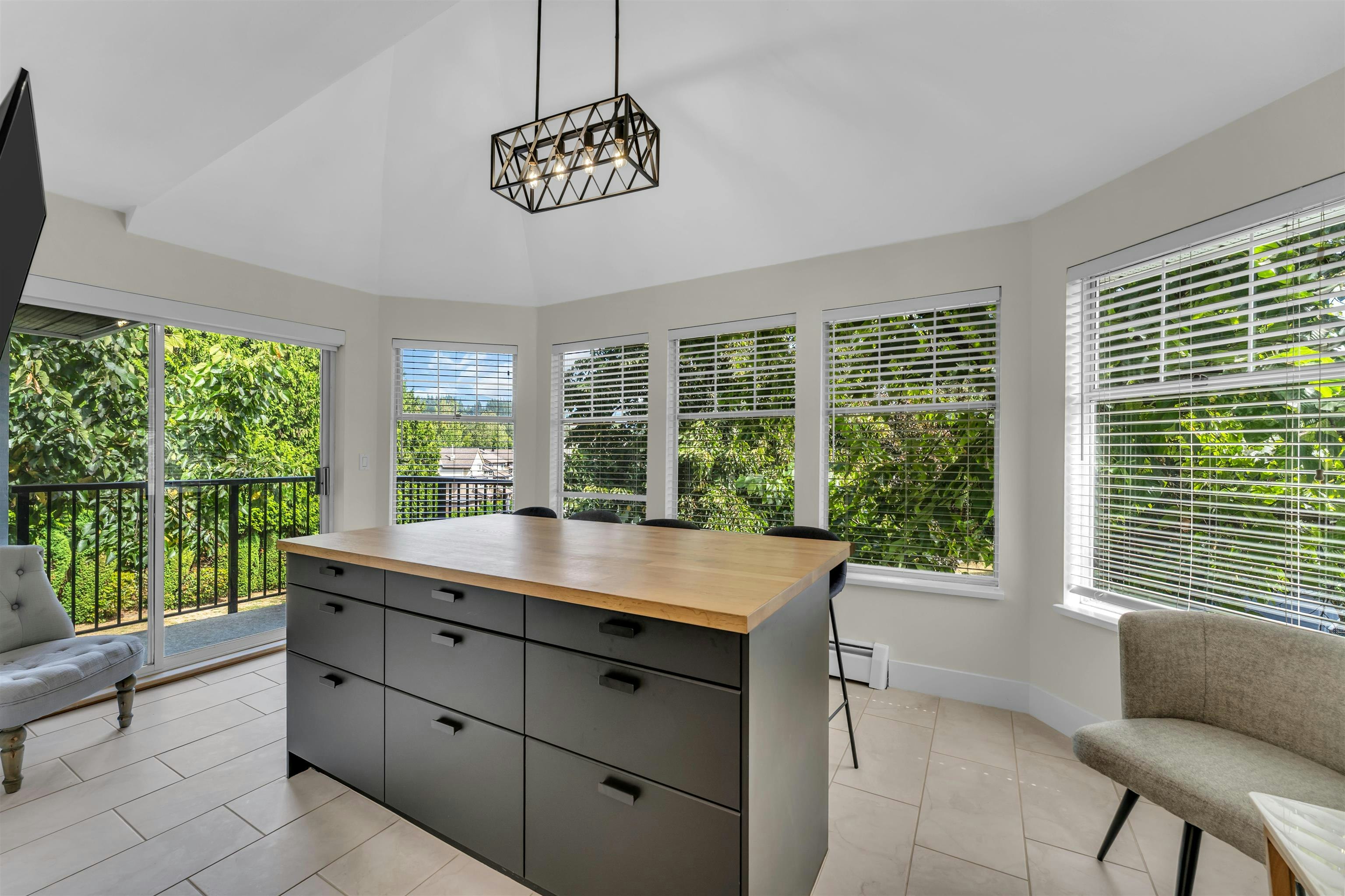 10-1140 Falcon Drive, Coquitlam, BC, V3E 2J6 - 6