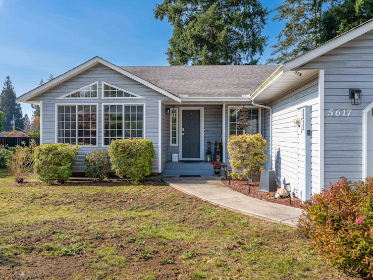 5617 Curtis Place, Sechelt, BC, V7Z 0R9 - 26