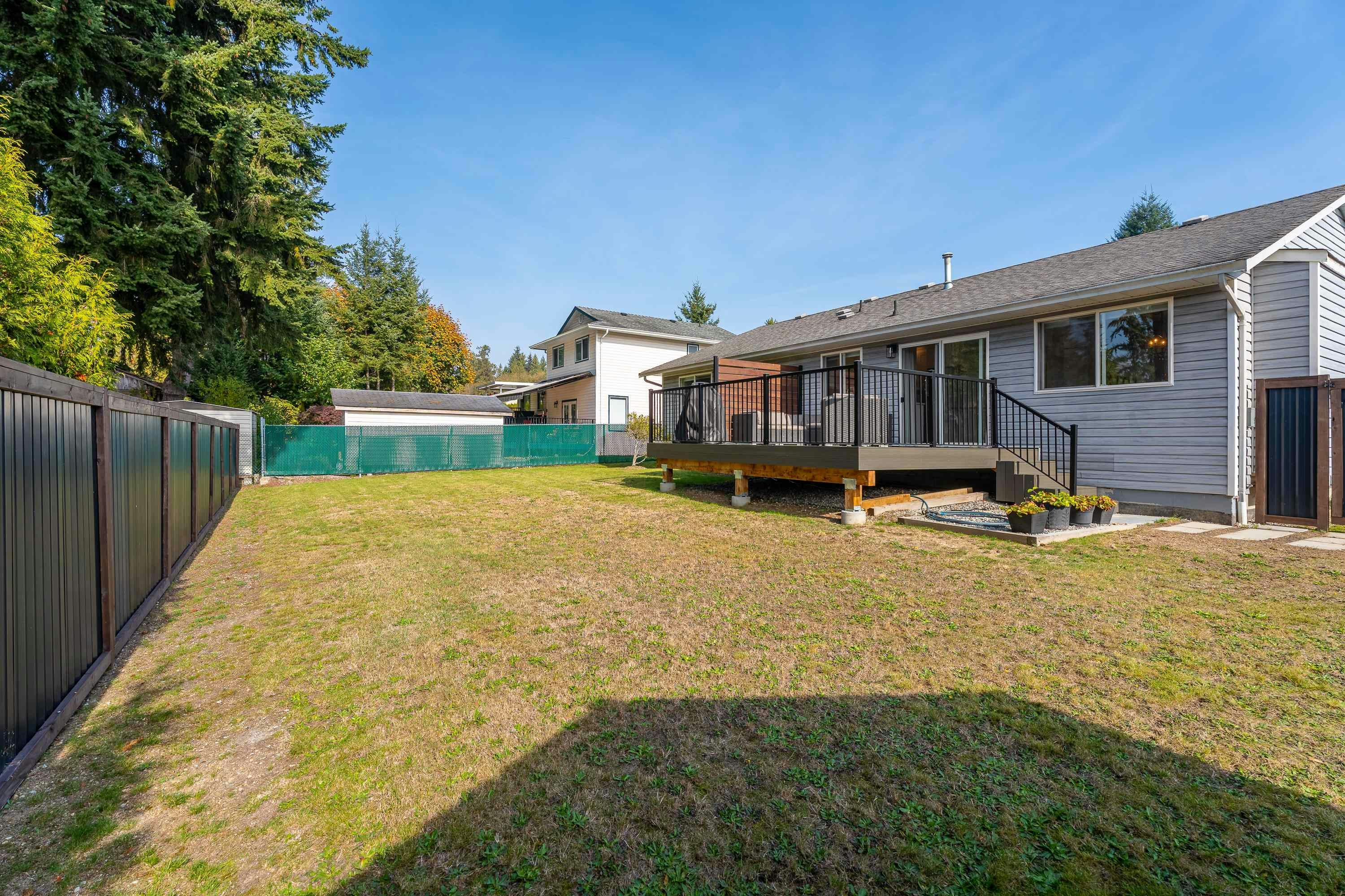 5617 Curtis Place, Sechelt, BC, V7Z 0R9 - 21