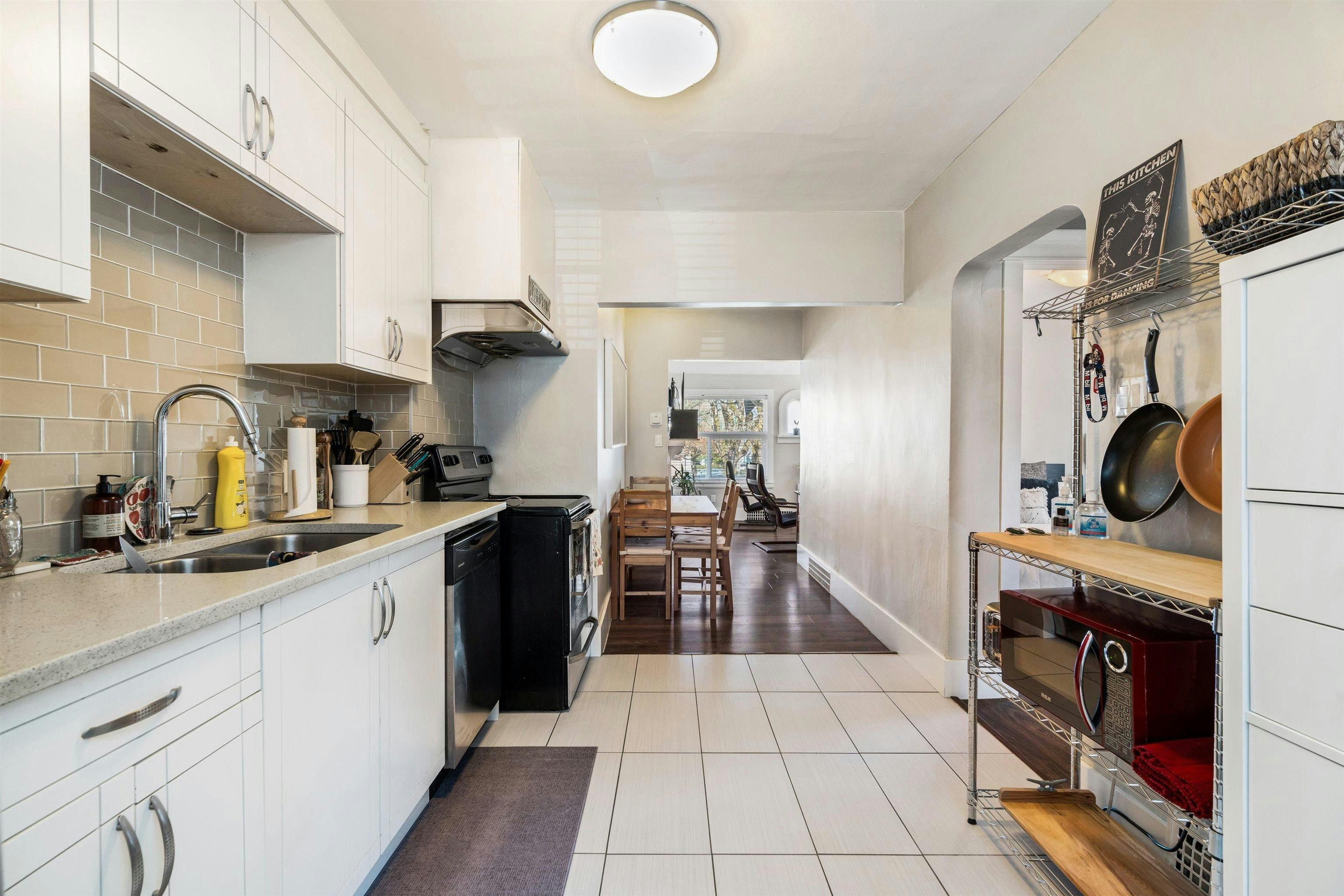 28xx W 6th Avenue, Vancouver, BC, V6K 1X1 - 6