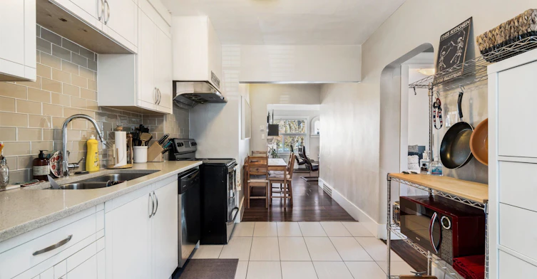 28xx W 6th Avenue, Vancouver, BC, V6K 1X1 - 6
