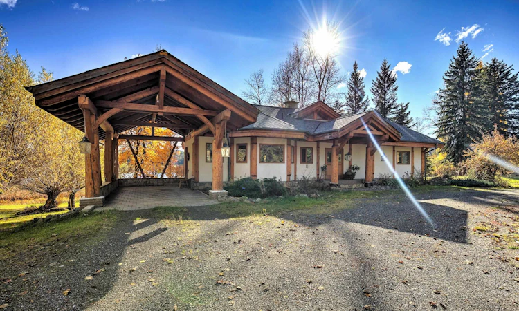 5726 Walters Drive