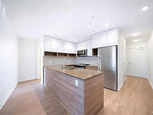 401-8850 University Crescent - 4