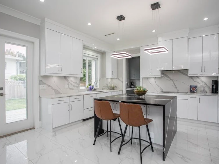 9291 Glenallan Drive, Richmond, BC, V7A 2S6 - 11