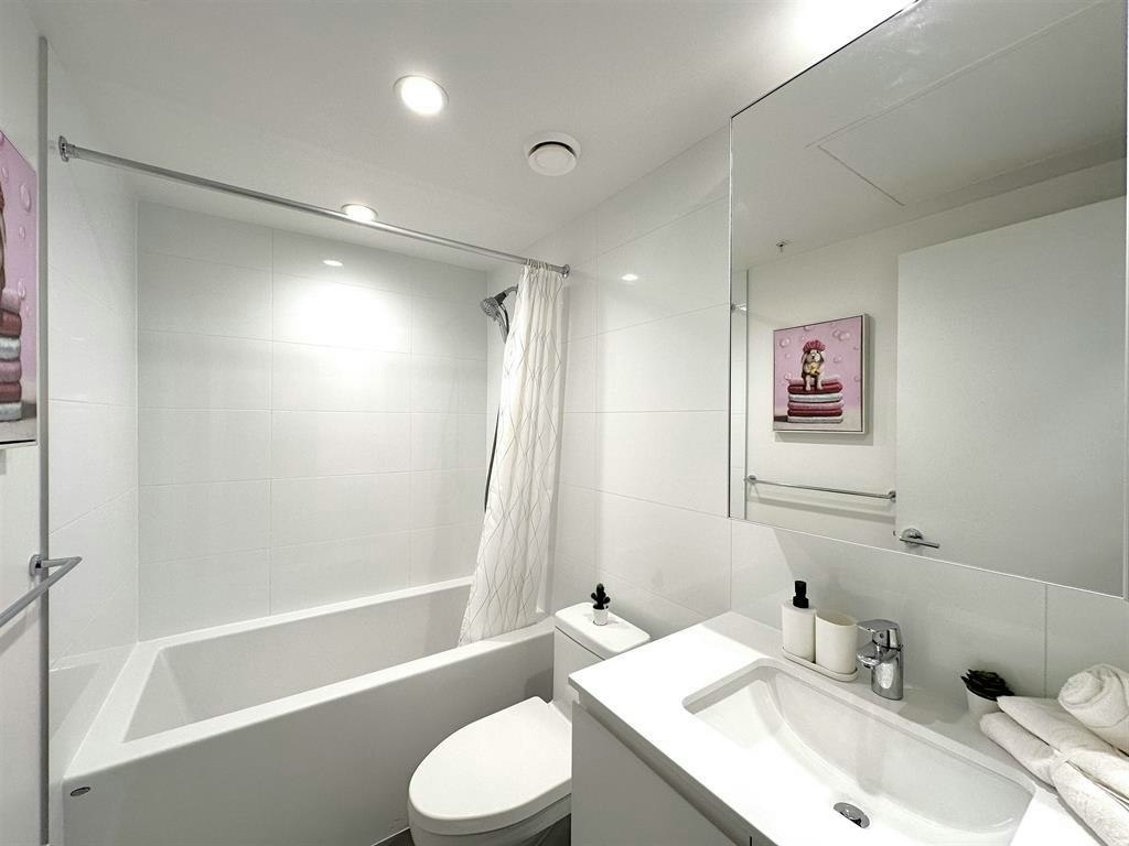 2511-3833 Evergreen Place, Burnaby, BC, V3J 0M2 - 14