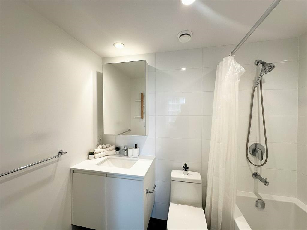 2511-3833 Evergreen Place, Burnaby, BC, V3J 0M2 - 13