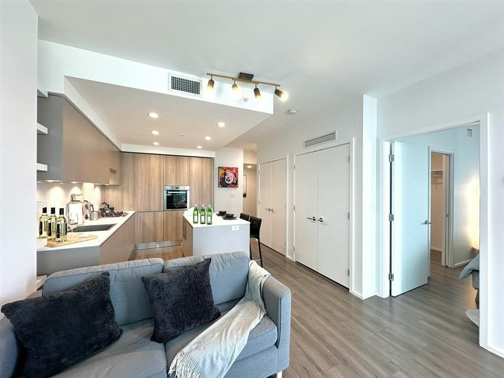 2511-3833 Evergreen Place, Burnaby, BC, V3J 0M2 - 7