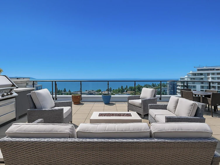 PH1-1439 George Street, Surrey, BC, V4B 0B9