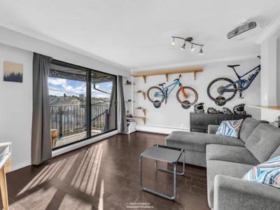 306-2222 Cambridge Street - 2