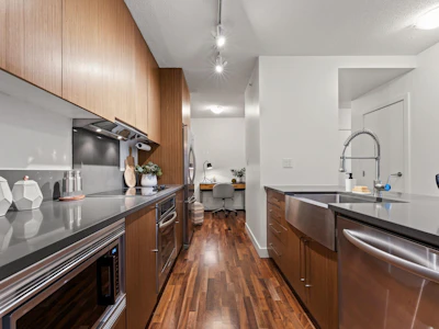 256-250 E 6th Avenue - 3