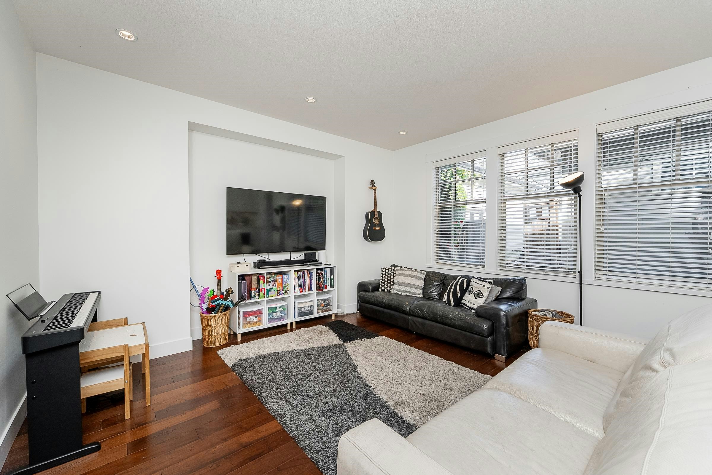 15347 34 Avenue, Surrey, BC, V3Z 2X2 - 15