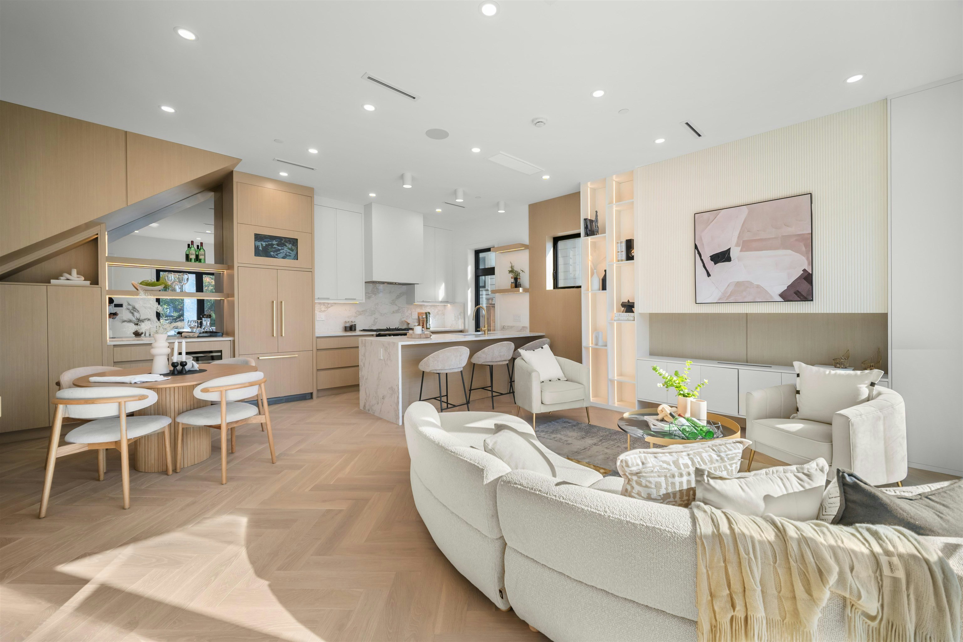 411 W 19th Avenue, Vancouver, BC, V5Y 2B8