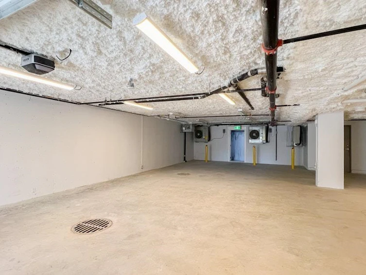 2373 W 7th Avenue, Vancouver, BC, V6K 1Y4 - 37