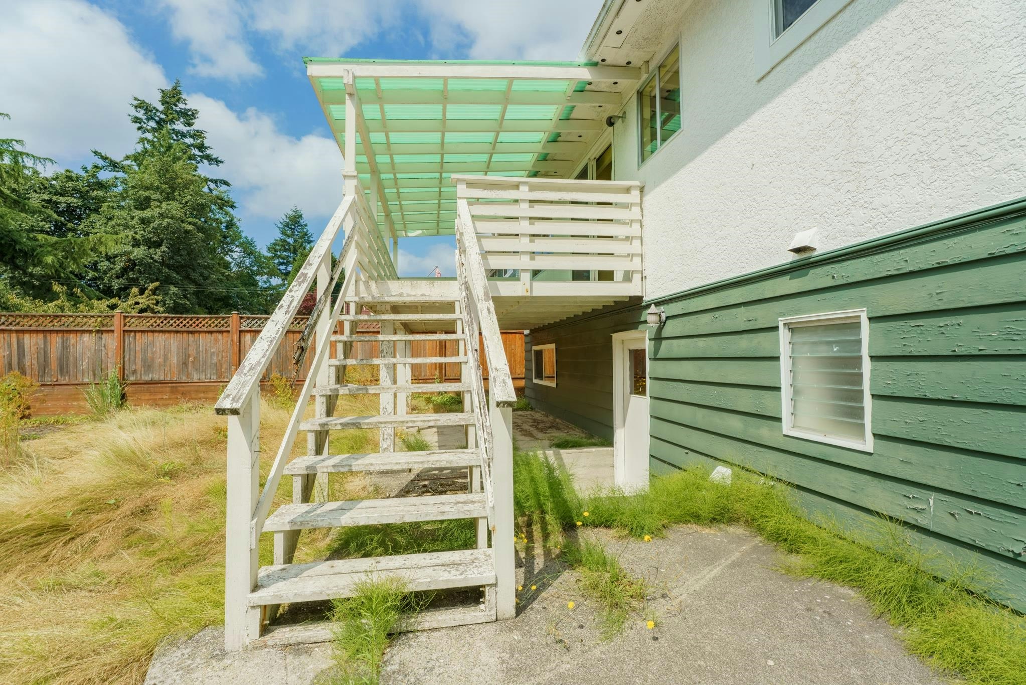 15732 Goggs Avenue, Surrey, BC, V4B 2N7 - 30