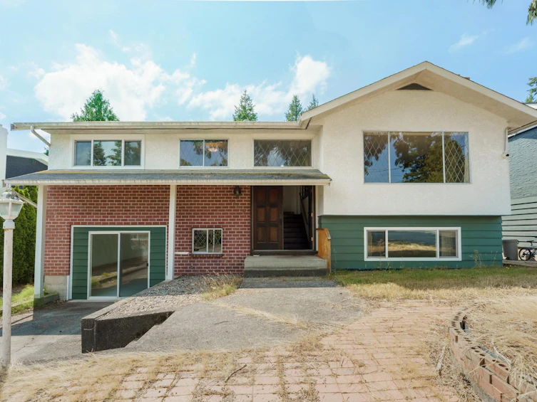 15732 Goggs Avenue, Surrey, BC, V4B 2N7 - 2