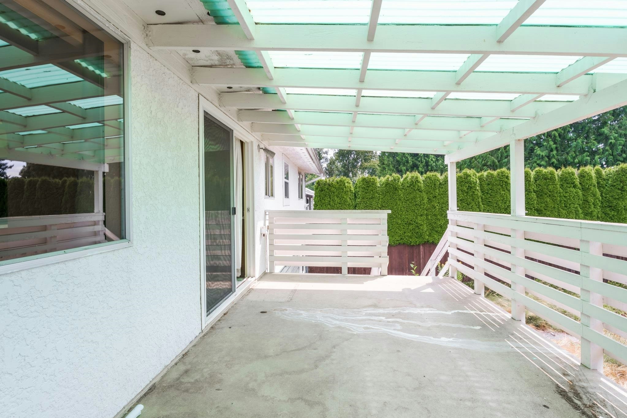 15732 Goggs Avenue, Surrey, BC, V4B 2N7 - 31
