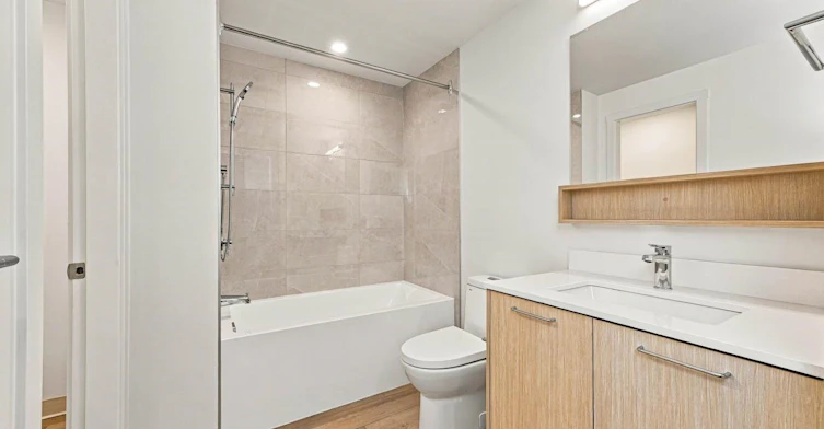 409-1529 Oxford, North Vancouver, BC, V7J 0G2 - 3