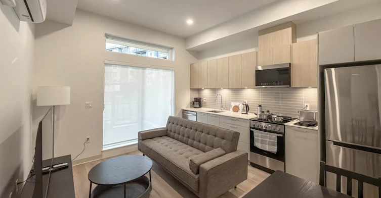 101-1529 Oxford, North Vancouver, BC, V7J 0G2