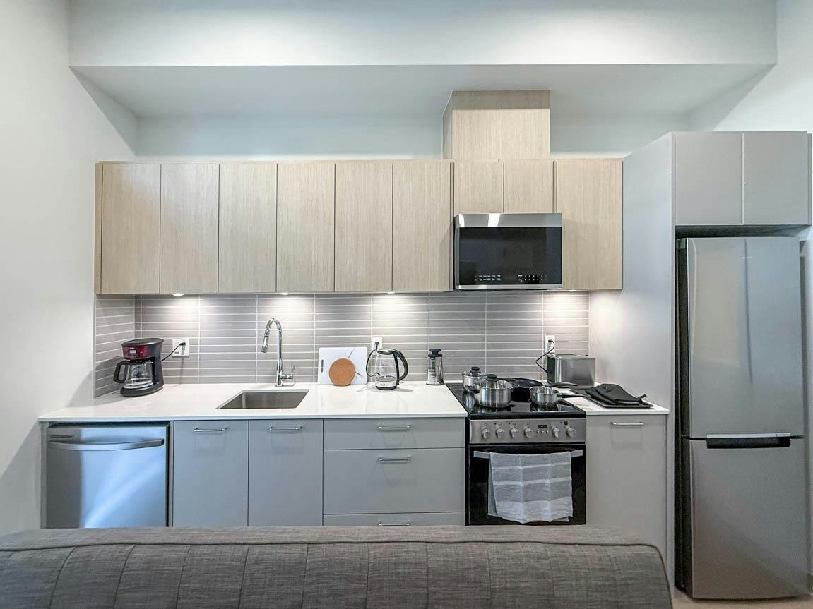 101-1529 Oxford, North Vancouver, BC, V7J 0G2 - 4