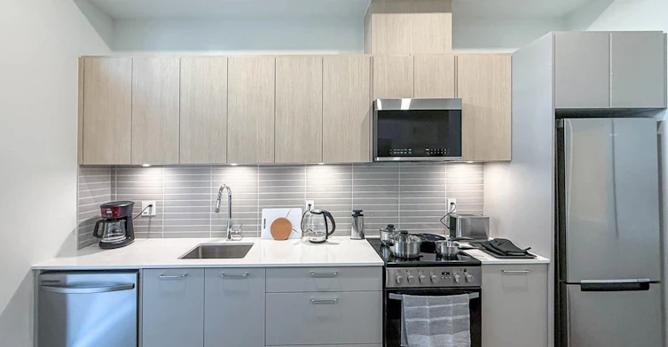 101-1529 Oxford, North Vancouver, BC, V7J 0G2 - 4