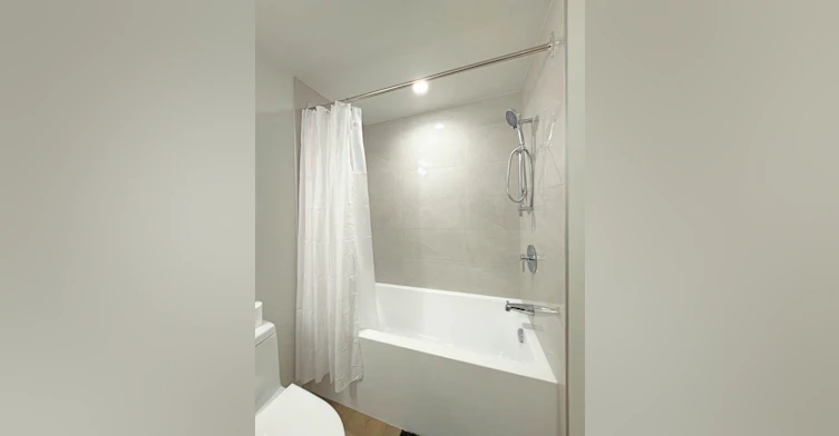 217-1529 Oxford, North Vancouver, BC, V7J 0G2 - 14