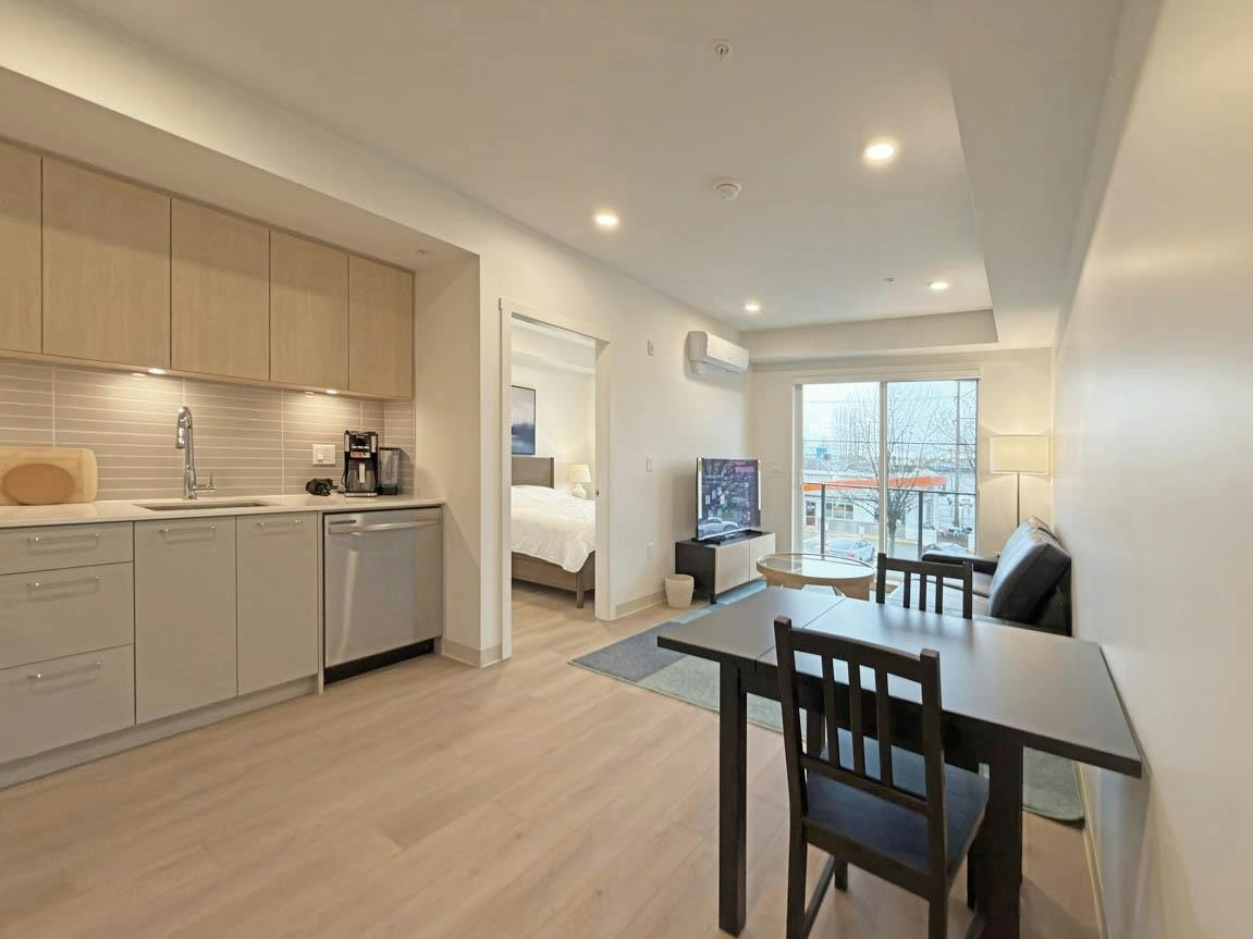 217-1529 Oxford, North Vancouver, BC, V7J 0G2 - 12