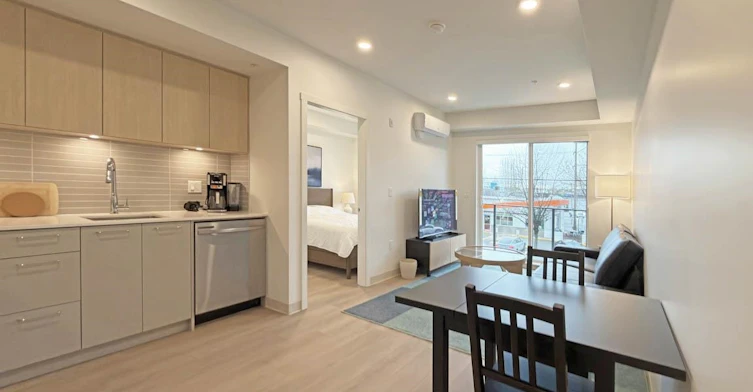 217-1529 Oxford, North Vancouver, BC, V7J 0G2 - 12
