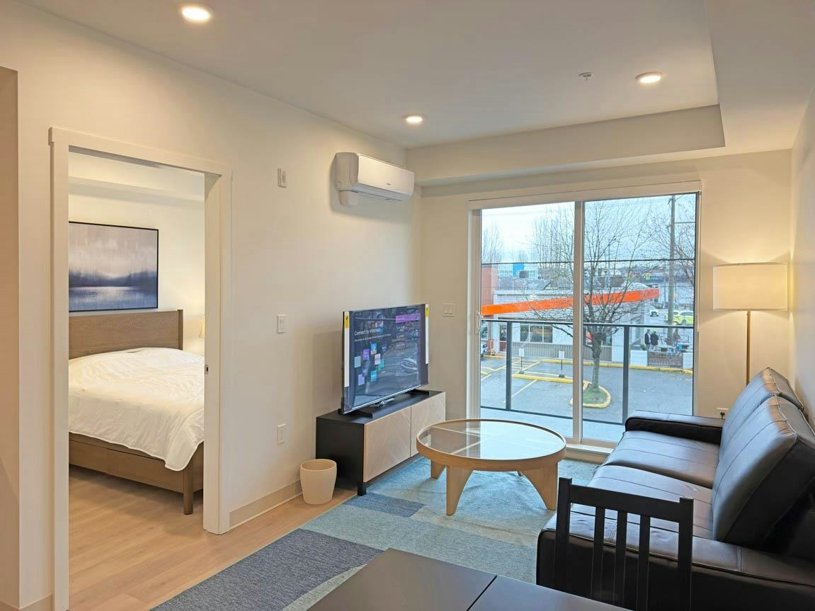 217-1529 Oxford, North Vancouver, BC, V7J 0G2 - 2