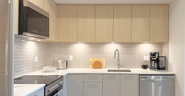 217-1529 Oxford, North Vancouver, BC, V7J 0G2 - 5
