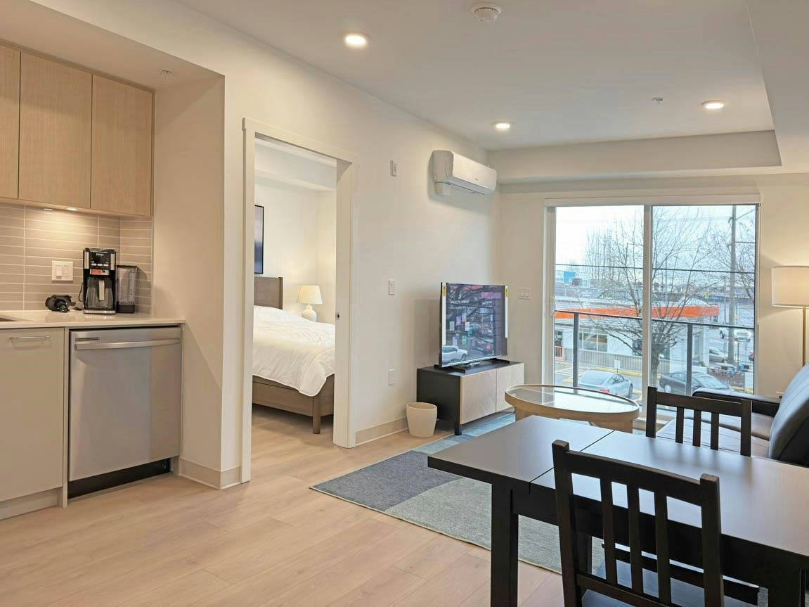 217-1529 Oxford, North Vancouver, BC, V7J 0G2 - 11