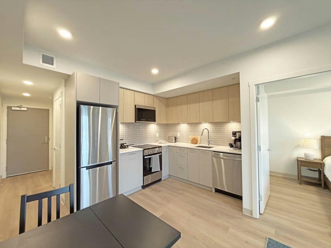 217-1529 Oxford, North Vancouver, BC, V7J 0G2 - 3