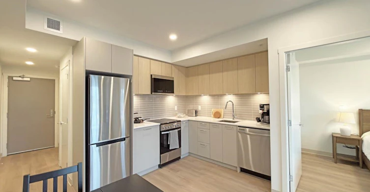 217-1529 Oxford, North Vancouver, BC, V7J 0G2 - 3