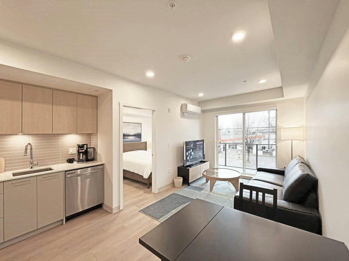 217-1529 Oxford, North Vancouver, BC, V7J 0G2