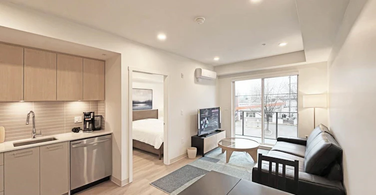 217-1529 Oxford, North Vancouver, BC, V7J 0G2