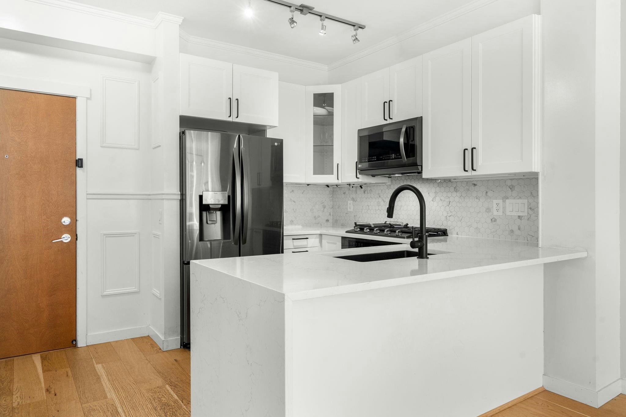 417-119 W 22nd Street, North Vancouver, BC, V7M 0B4 - 7